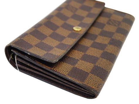 authentic louis vuitton damier wallet.